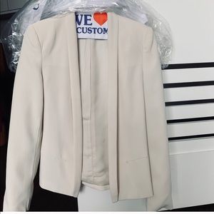 Media Closet stock : stunning Ivory Cream Blazer